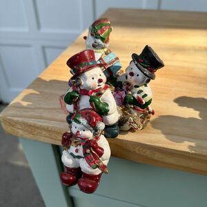 Vintage Snowmen Stocking Holder